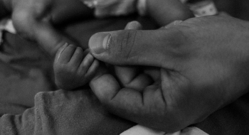 Médico que analisou ultrassons de bebê anencéfalo é demitido